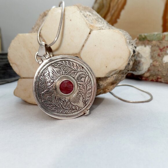 Sterling Silver Pillbox Locket Pendant - Picture 6 of 10